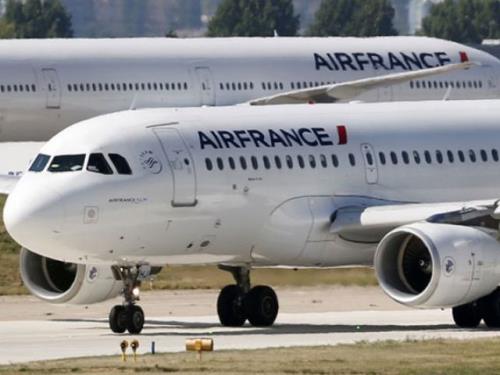 Из-за забастовки «Air France» отменили сотни авиарейсов